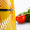El PVC claro de la categoría alimenticia se aferra película del envoltorio de plástico para la comida refrigera