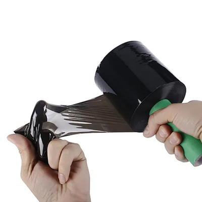 Película negra del abrigo del estiramiento de Mini Handheld que embala LLDPE con el dispensador giratorio de las manijas para el abrigo de los cartones