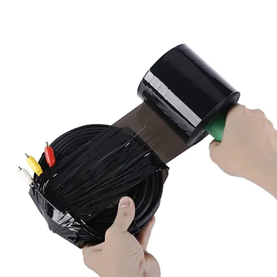 Película negra del abrigo del estiramiento de Mini Handheld que embala LLDPE con el dispensador giratorio de las manijas para el abrigo de los cartones
